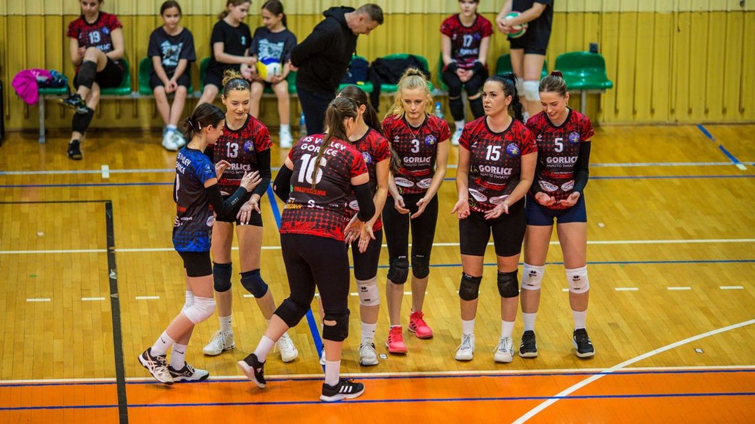 Wystarczyły dwa sety Volley Gorlice na podium