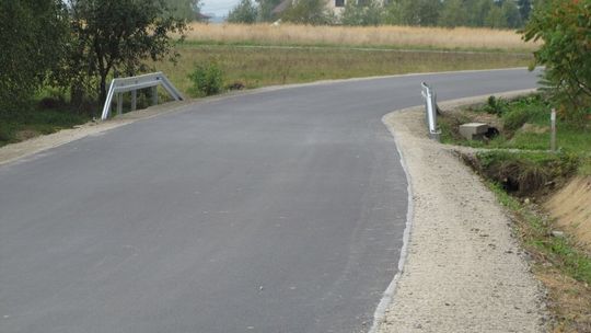 2,3 mln złotych za remont 5 km powiatowych dróg