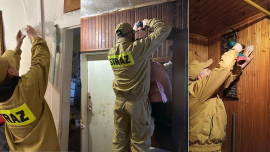 zdjęcie przedstawia strażaków montujących czujniki