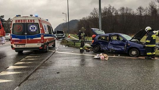 Biecz: Trzy karetki, pięć zastępów straży i policja