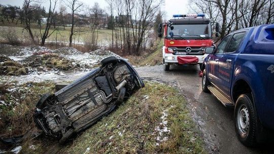 Bystra: Trzy osoby w szpitalu po wypadku