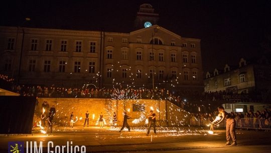 Ciemność, ogień, pasja