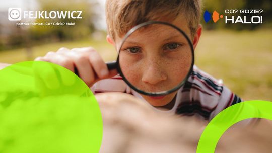 Zdjęcie przedstawia dziecko z lupą
