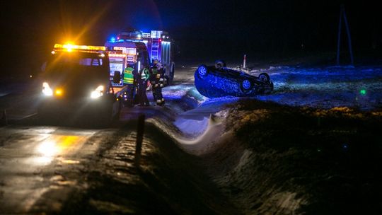 Czy drogi są dobrze utrzymywane? Kolejne dachownie pojazdu na „szklance”