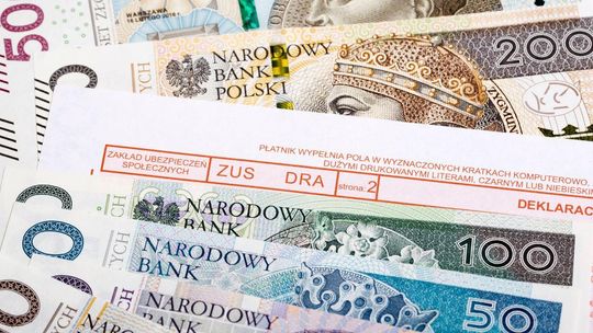 zdjęcie przedstawia banknoty