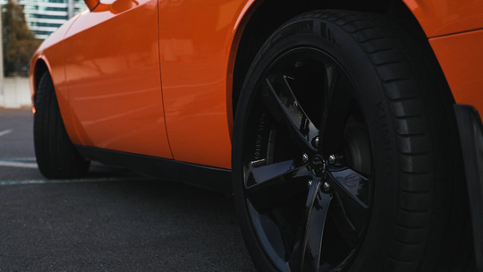 Dlaczego samochód może zachowywać się niestabilnie i jaki związek mają z tym koła Dlaczego samochód może zachowywać się niestabilnie i jaki związek mają z tym koła