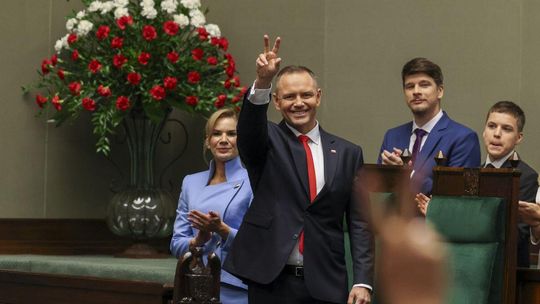 Nowy Prezydent Polski podczas uroczystości zaprzysiężenia.