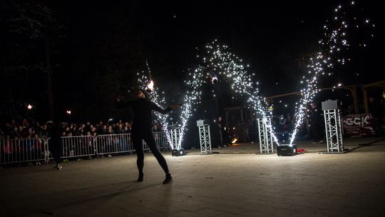 Festiwal światła po zmroku [FOTO/VIDEO]