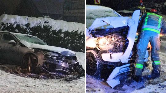 zdjęcie przedstawia uszkodzone pojazdy podczas kolizji