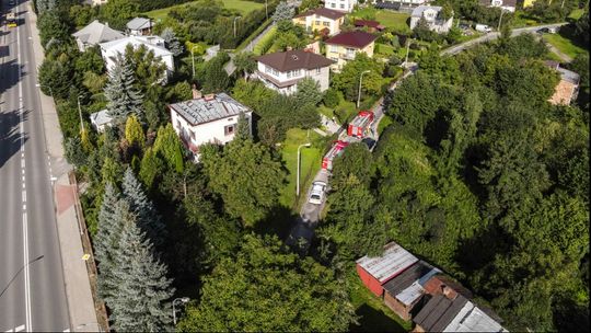 Gorlice. Poranne chłody, kominek i strażacy w akcji