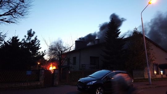 Gorlice. Pożar w budynku mieszkalnym przy ul. Słowackiego. AKTUALIZACJA