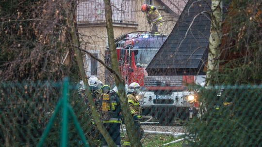 Gorlice. Pożar w drewnianym domu mieszkalnym [VIDEO]