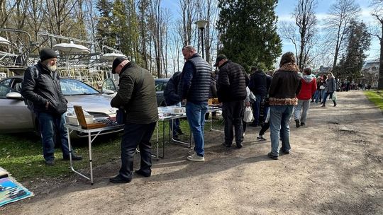 Gorlice. Stragany pełne skarbów i setki odwiedzających [FOTO]