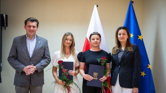 Rafał Kukla, Katarzyna Ludwin, Anna Kukla, Magdalena Wąsik-Kwarcińska podczas awansu nauczycielskiego