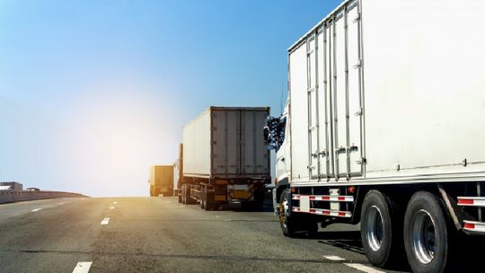 Jak wybrać firmę świadczącą usługi transportu chłodniczego