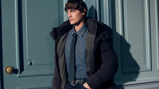 Jaka kurtka zimowa do szerokich spodni? Najlepsze połączenia na 2025 kurtka zimowa