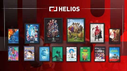 Zdjęcie przedstawia plakaty filmów wyświetlanych w kinie Helios w Nowym Sączu