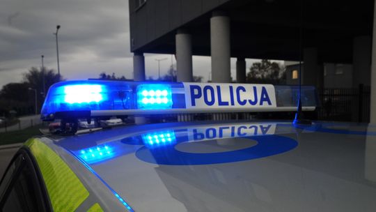 Kobieta z Gorlickiego straciła masę pieniędzy inwestując w kryptowaluty zdjęcie przedstawia radiowóz