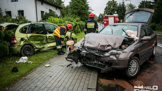 Kolizja na &quot;stróżowskich&quot; zakrętach