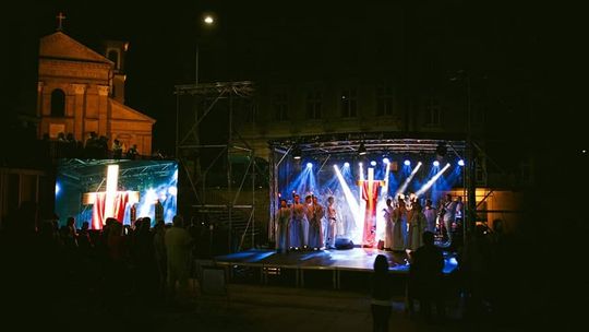 Koncert uwielbienia na gorlickim Rynku. Takich utworów na pewno nie słyszeliście!