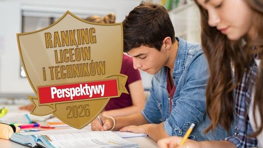 zdjęcie przedstawia twarze dziewczyny i chłopaka w szkole, obok grafika tarczy