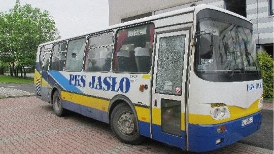 Ktoś strzelał do jasielskiego autobusu