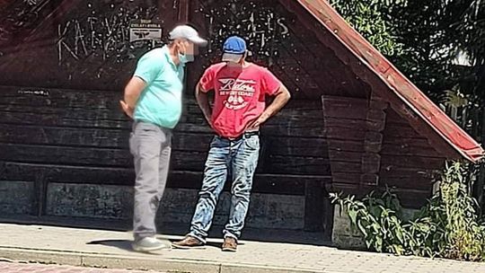Łosie. Dwóch mężczyzn chodzi po wsi i próbuje wyłudzać pieniądze od seniorów