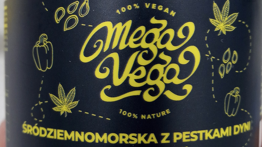 Mega Vega – pasta do warzyw wzbogacona o bakterie i toksyny. GIS ostrzega