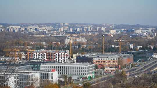Mieszkania w Krakowie w 5 lat podrożały o 75%. Ile metrażu kupimy dzisiaj za średnie wynagrodzenie?