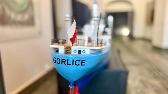 zdjęcie przedstawia gorlicki statek