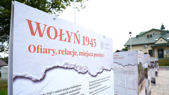 Zdjęcie przedstawia wystawę Wołyń 943