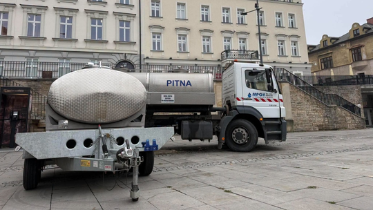 Beczkowóz na gorlickim rynku