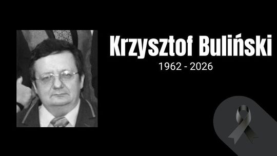 zdjęcie przedstawia czarno-biały portret mężczyzny