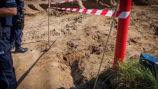 Niewybuch na terenie budowy łącznika. To 120-milimetrowy szrapnel.