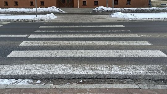 Nim nadejdzie zima przejścia dla pieszych mają zostać doświetlone