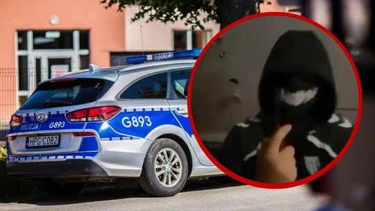 radiowóz policyjny, obok kółko i zdjęcie osoby zamaskowanej w kapturze