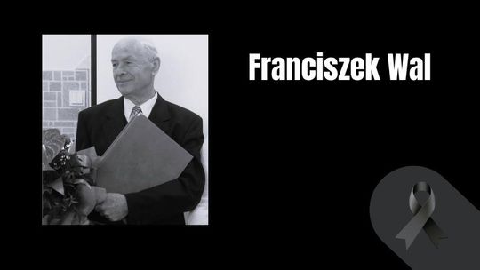 zdjęcie przedstawia czarno-biały portret mężczyzny