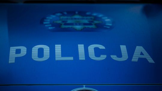 zdjęcie przedstawia policyjny radiowóz