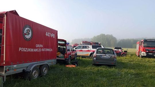 zdjęcie przedstawia pojazdy straży pożarnej