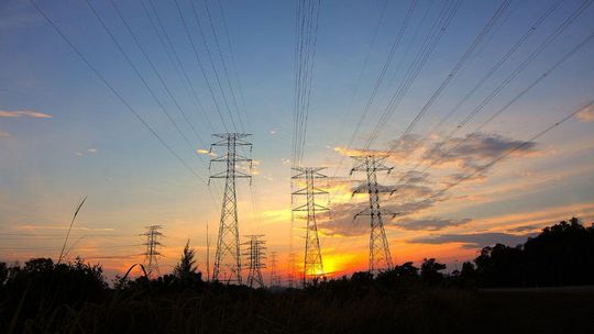 słupy energetyczne