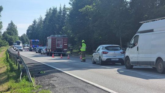 Ropa. Zdarzenie drogowe z udziałem dwóch pojazdów