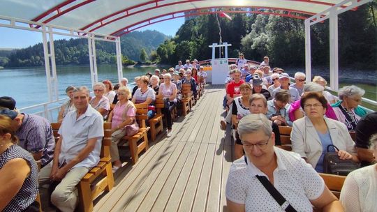 Uczestnicy wycieczki nad Zalewem Czorsztyńskim