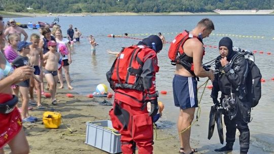 Słońce, woda, konkursy z nagrodami i wiedza przemycana w nietypowych pokazach