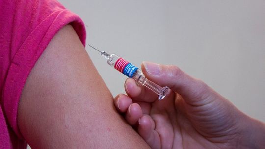 Szczepionka dla każdego dziecka w wieku od 5 do 11 lat?