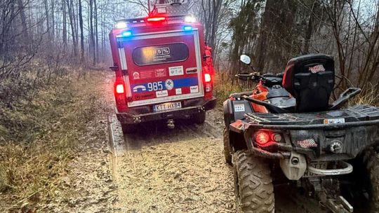 zdjęcie przedstawia pojazd GOPR i quada ratunkowego