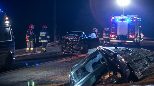 Szymbark. Czołowe zderzenie pojazdów. [ZDJĘCIA, VIDEO] AKTUALIZACJA