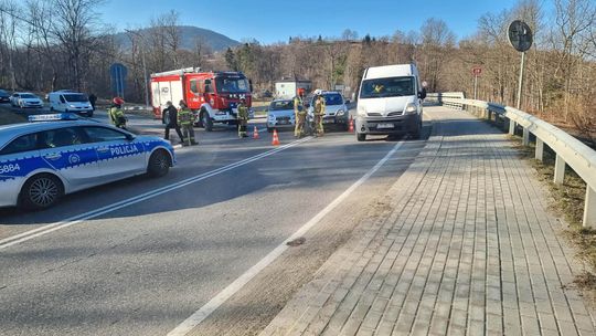 Szymbark. Zderzenie samochodów osobowych. Są poszkodowani Szymbark. Zderzenie samochodów osobowych. Są poszkodowani