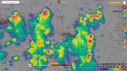 Uwaga na burze w regionie [RADAR POGODOWY LIVE]