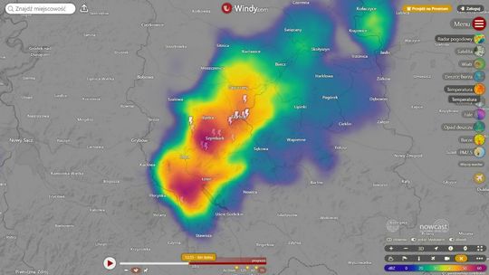 mapa pokazująca czerwone, pomarańczowe i żółte plamy oznaczające intensywność burzy w okolicy gorlic