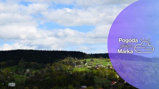 zdjęcie przedstawia widok na wzniesienie